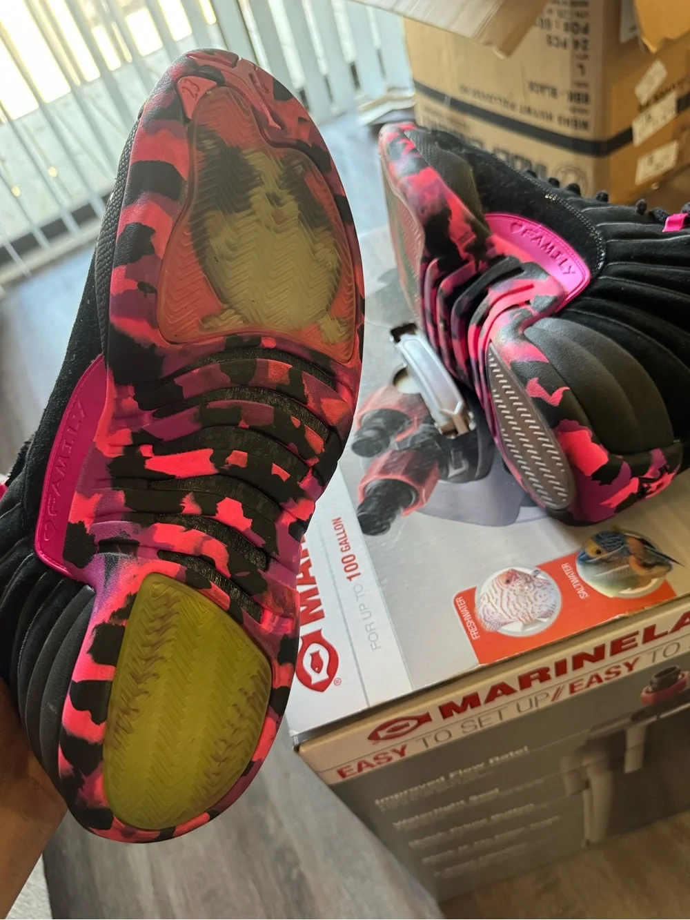 Jordan Men's Black and Pink Athletic Shoes